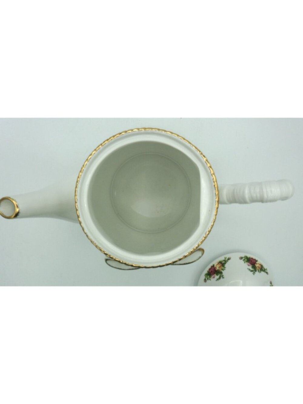 Royal Albert Christmas Old Country Rose Basket Weave 5 piece Tea Set - Picture 8 of 16
